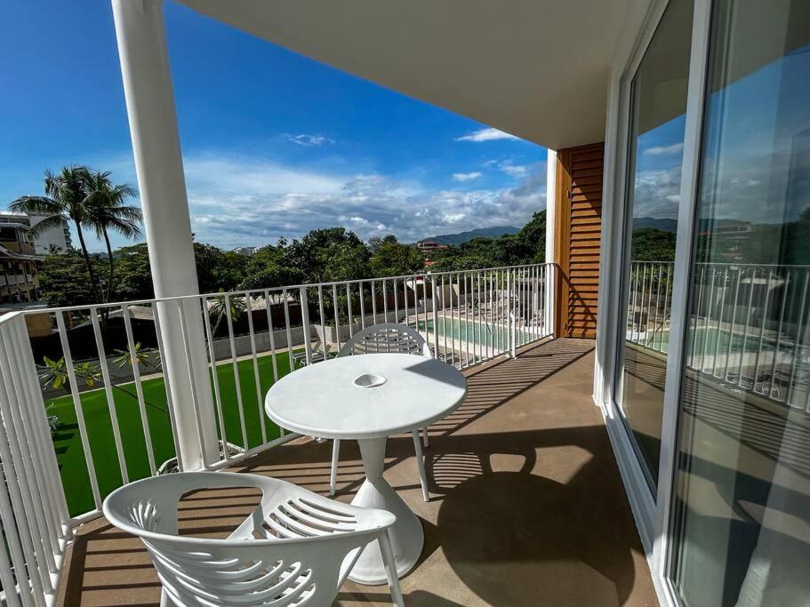 Ocean Front, Luxurious Condo In Downtown Jaco! Exterior photo