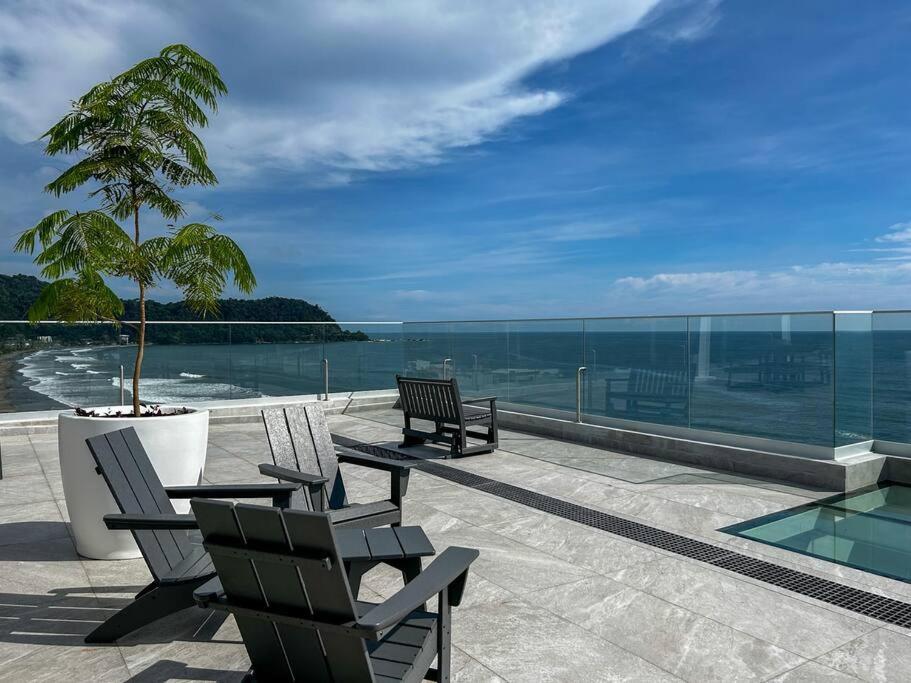 Ocean Front, Luxurious Condo In Downtown Jaco! Exterior photo